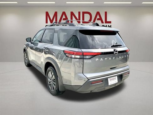 Used 2022 Nissan Pathfinder SV FWD image 7