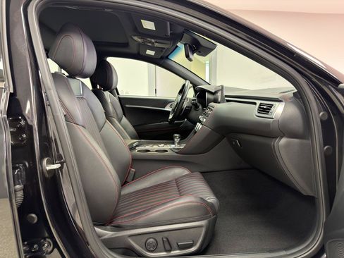 Used 2023 Genesis G70 2.0T w/ Sport Prestige Package AWD/4WD image 10