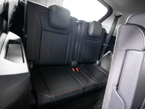 Used 2024 Volkswagen Tiguan Wolfsburg Edition image 14