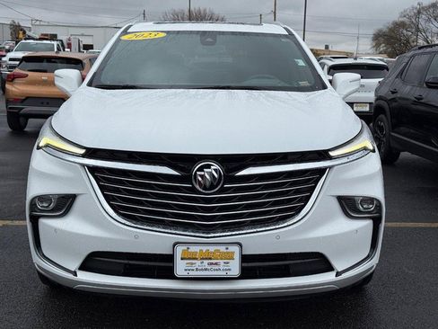 Used 2023 Buick Enclave Essence w/ Experience Buick Package image 9