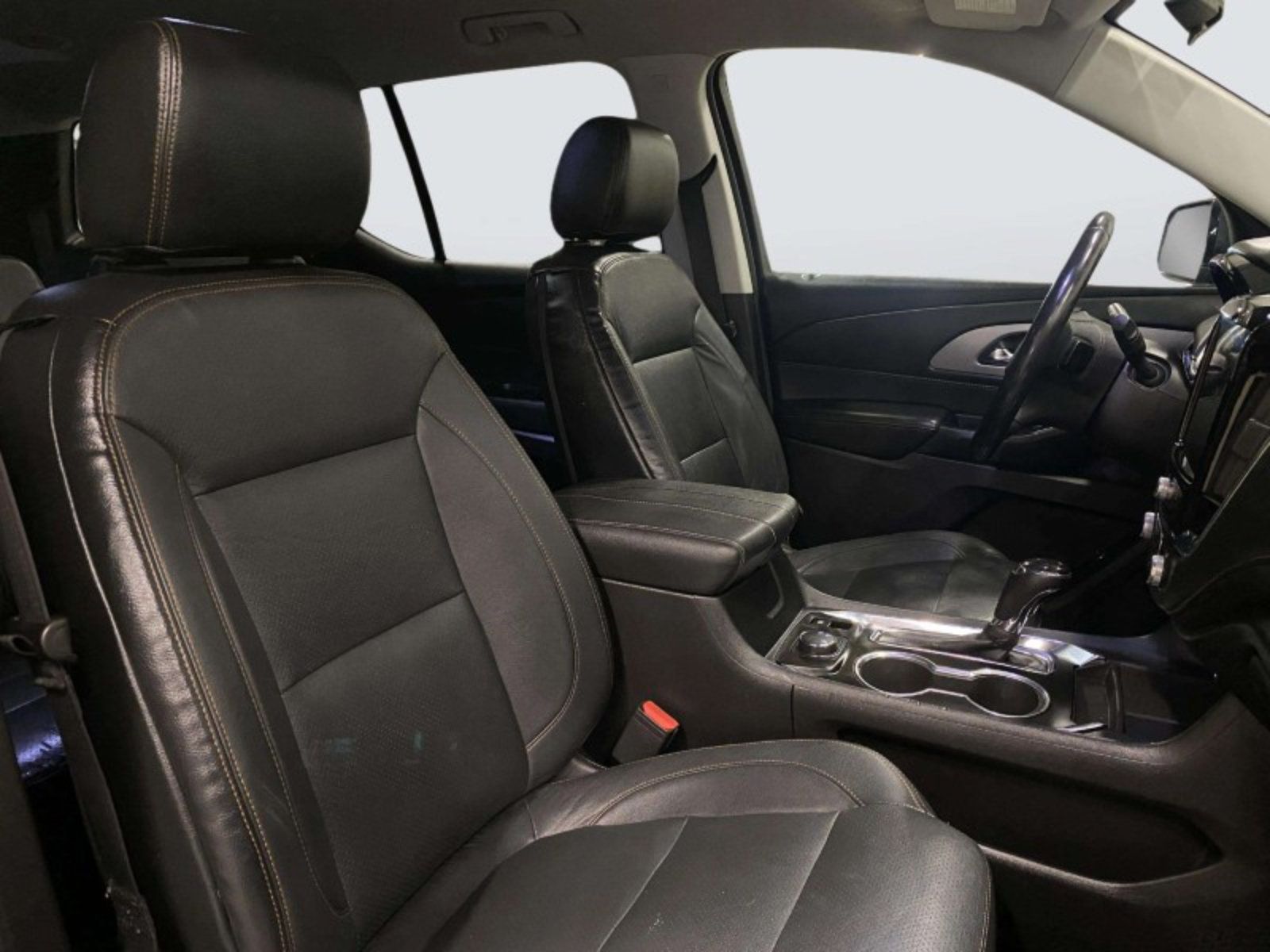 Used 2018 Chevrolet Traverse LT AWD/4WD image 36