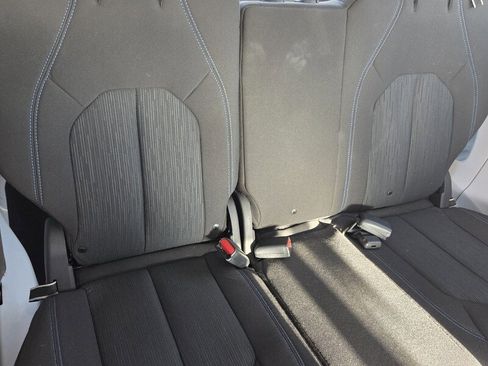 Used 2021 Chrysler Pacifica Touring image 16