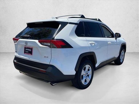 Used 2020 Toyota RAV4 XLE w/ All Weather Liner Package FWD image 5