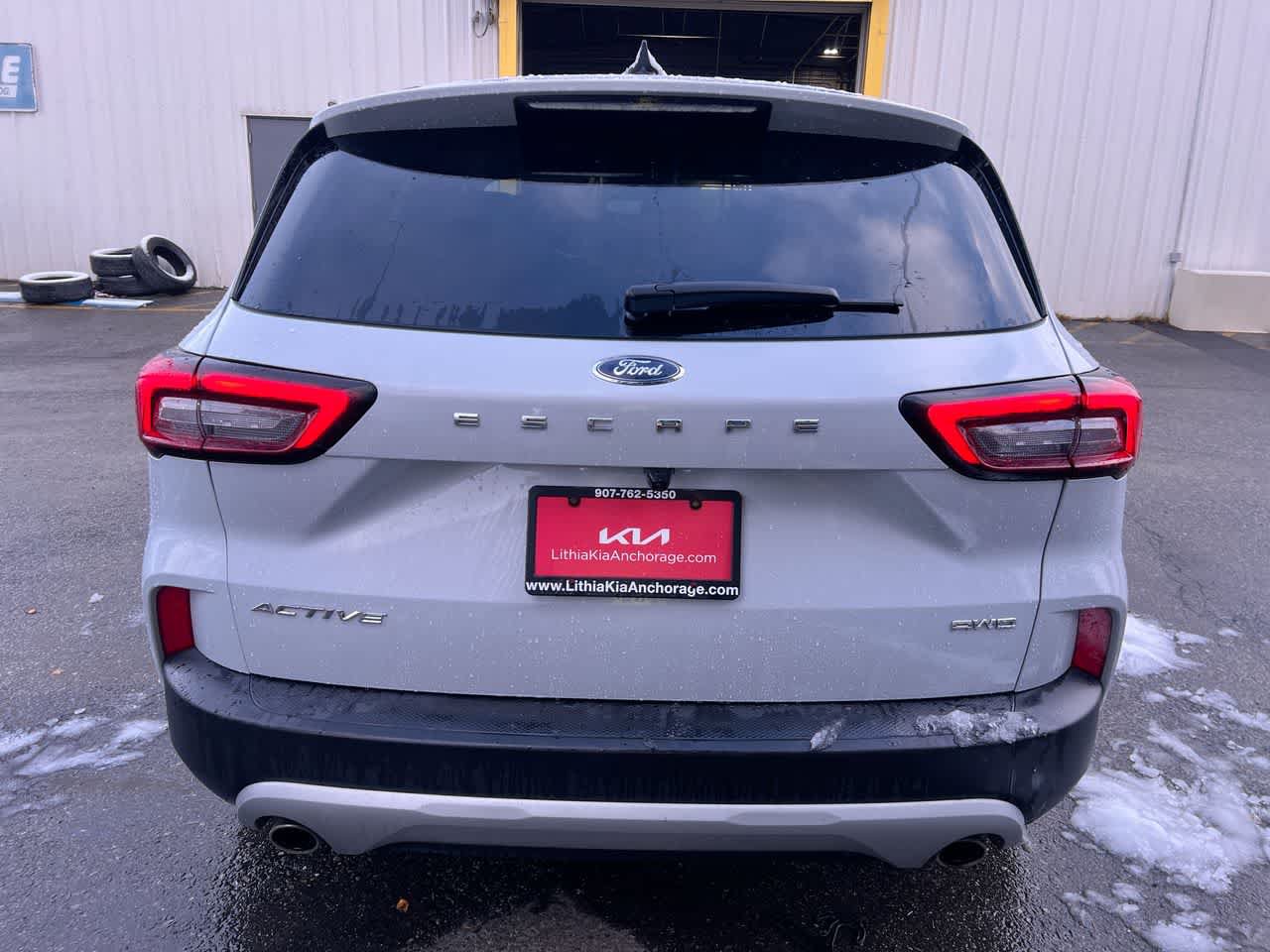 Used 2025 Ford Escape Active AWD/4WD image 27