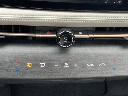 Certified 2023 Nissan Ariya AWD image 5