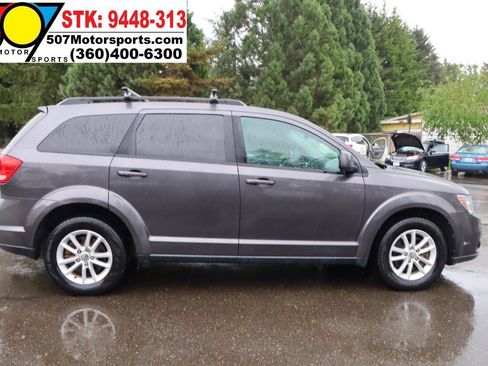 Used 2014 Dodge Journey SXT w/ Flexible Seating Group AWD/4WD image 9