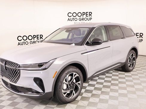 New 2026 Lincoln Nautilus Premier AWD/4WD image 10