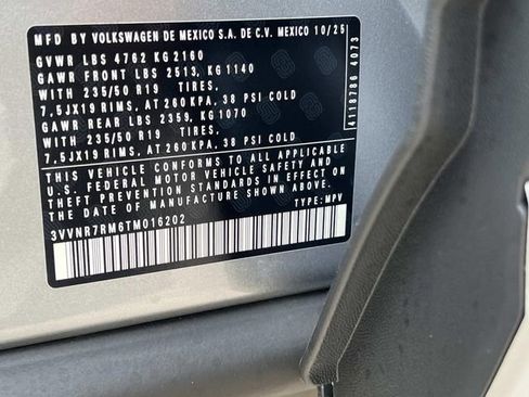 New 2026 Volkswagen Tiguan SE FWD image 25