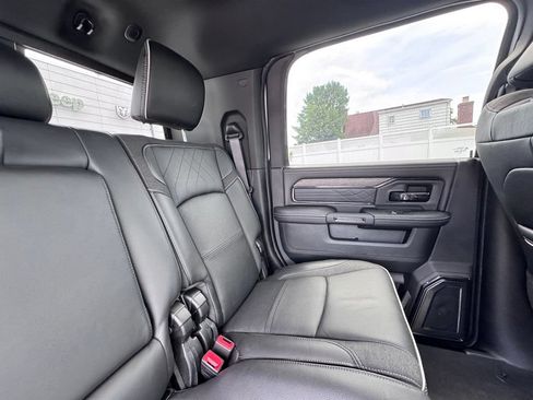 Used 2026 RAM 2500 Limited AWD/4WD image 22