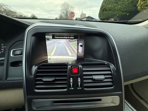 Used 2014 Volvo XC60 T6 image 23