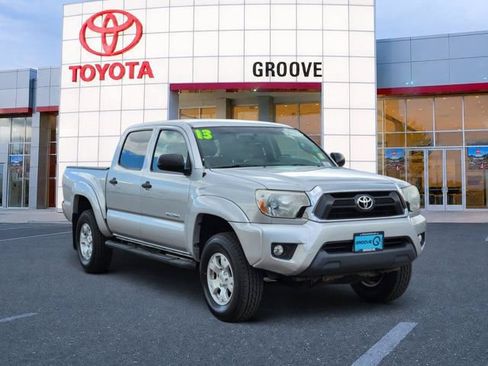 Used 2013 Toyota Tacoma 4x4 Double Cab w/ SR5 Pkg image 8