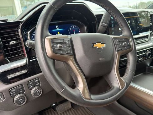 Used 2024 Chevrolet Silverado 3500 High Country w/ High Country Premium Package image 8
