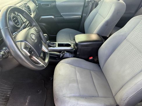Used 2016 Toyota Tacoma SR5 image 24