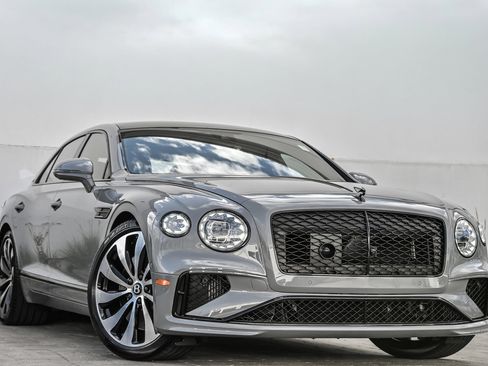 New 2025 Bentley Flying Spur Plug-In Hybrid image 1