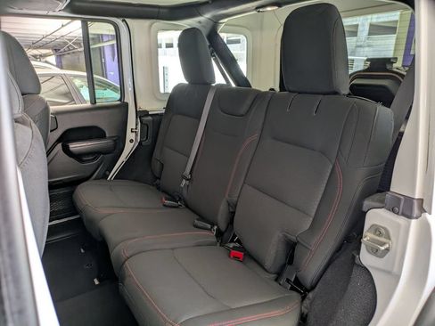 Used 2023 Jeep Wrangler Unlimited Rubicon AWD/4WD image 24