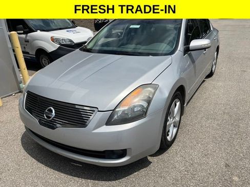 Used 2007 Nissan Altima 3.5 SE FWD image 1