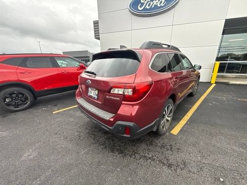 Used 2019 Subaru Outback 2.5i Limited AWD/4WD image 4