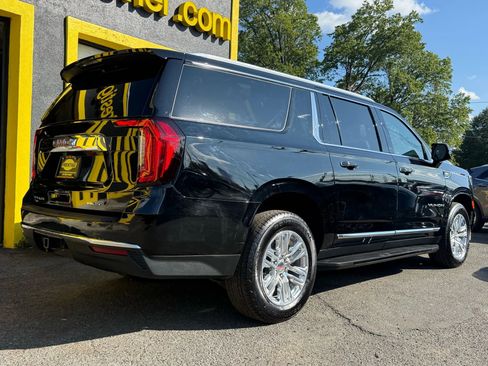 Used 2021 GMC Yukon XL SLT w/ SLT Premium Package image 6