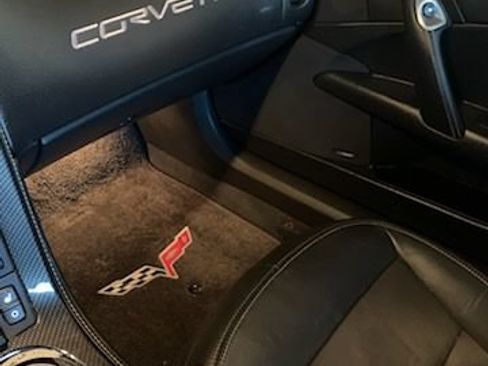 Used 2012 Chevrolet Corvette Grand Sport w/ 4LT Preferred Equipment Group RWD image 2