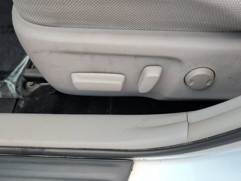 Used 2012 Toyota Camry LE FWD image 15