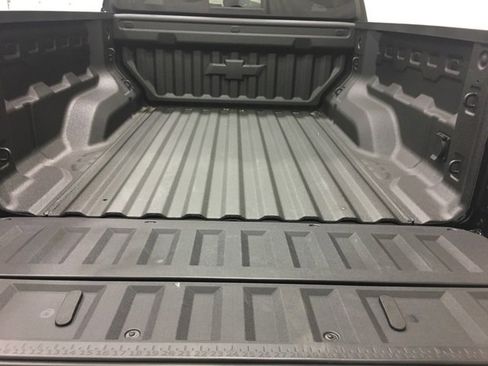 Used 2025 Chevrolet Colorado Z71 w/ Technology Package image 15