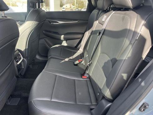 Certified 2025 INFINITI QX50 Luxe image 12