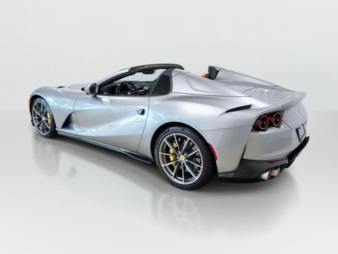 Certified 2021 Ferrari 812 GTS RWD image 3