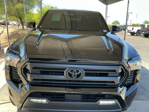 Used 2025 Toyota Tacoma SR5 image 23