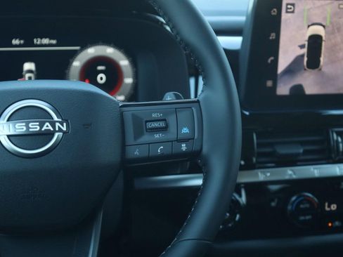 New 2026 Nissan Pathfinder SL w/ SL Premium Package (P04) image 9