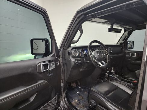 Used 2021 Jeep Wrangler Unlimited Sahara w/ Uconnect 4C Nav & Sound Group image 10