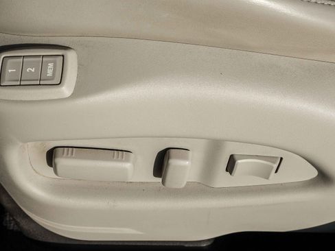 Used 2015 Cadillac SRX Luxury w/ Driver Awareness Package image 13