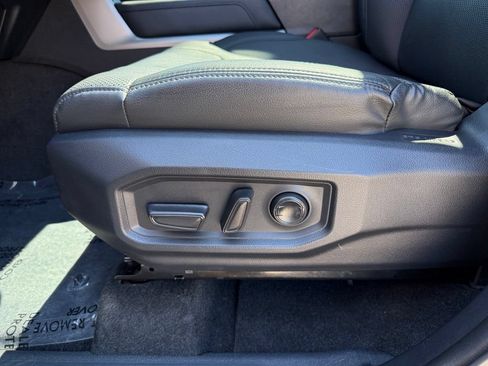 Used 2023 Toyota Tundra Limited w/ Power Package AWD/4WD image 7