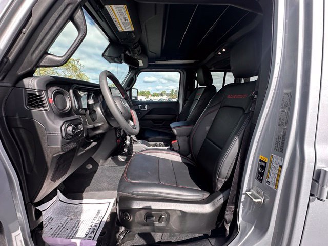 Used 2024 Jeep Wrangler Unlimited Rubicon AWD/4WD image 24