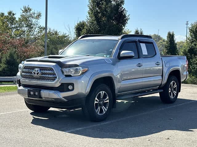 Used 2017 Toyota Tacoma TRD Sport w/ Premium & Technology Package AWD/4WD image 1