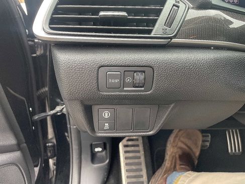 Used 2022 Honda Accord Sport image 8