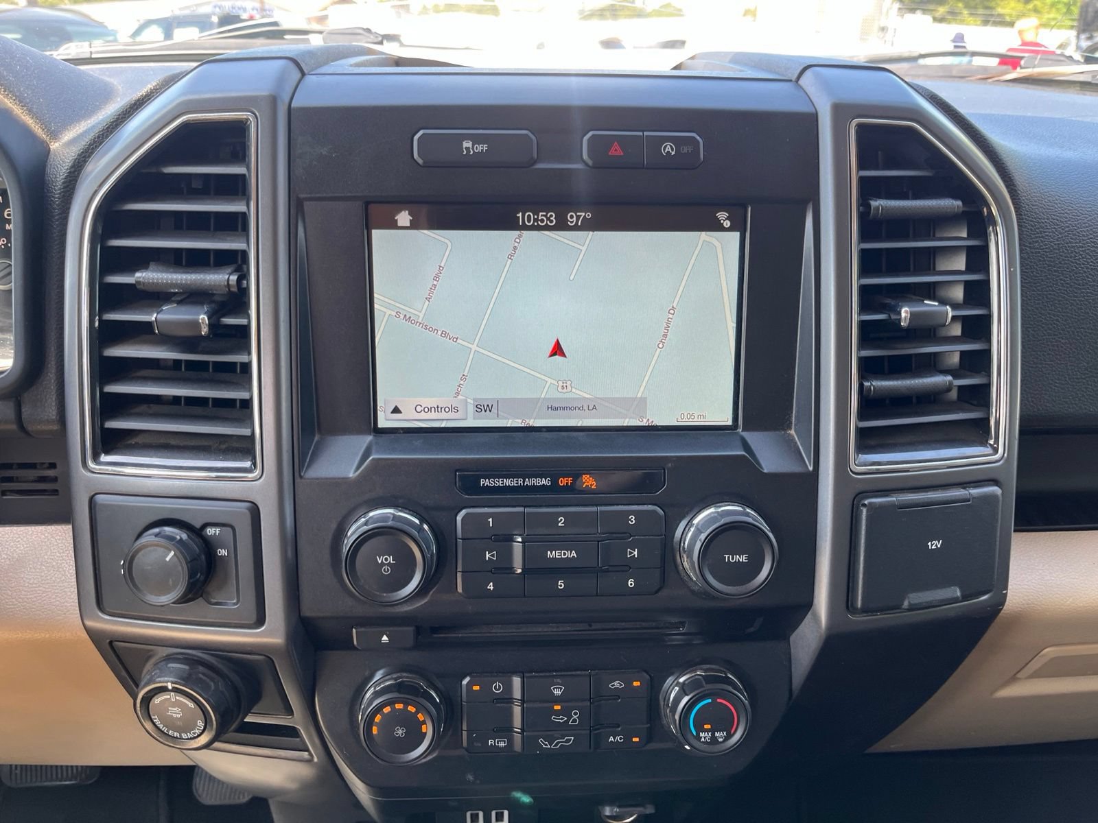 Used 2018 Ford F150 XLT w/ Equipment Group 301A Mid RWD image 10