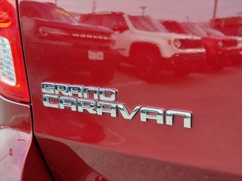 Certified 2020 Dodge Grand Caravan SXT FWD image 4
