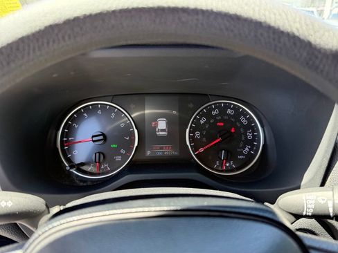 Used 2019 Toyota RAV4 XLE FWD image 22