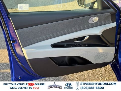 Certified 2025 Hyundai Elantra Limited w/ Cargo Package image 28