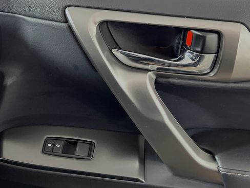 Used 2023 Lexus GX 460 Premium w/ Accessory Package image 32