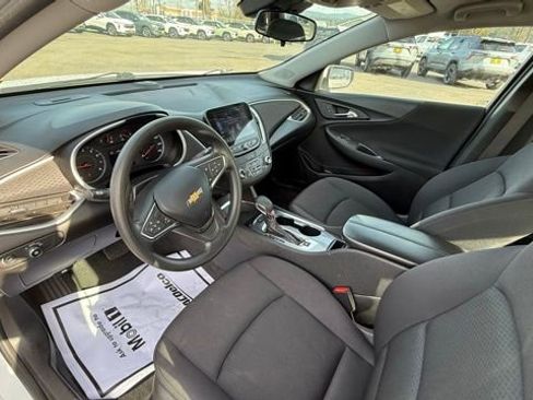Used 2024 Chevrolet Malibu LT image 14