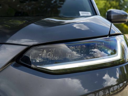 Used 2025 Honda HR-V LX image 11