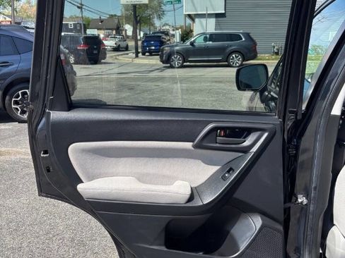 Used 2015 Subaru Forester 2.5i Premium w/ All-Weather Package image 13