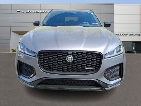 Certified 2025 Jaguar F-PACE R-Dynamic S image 8