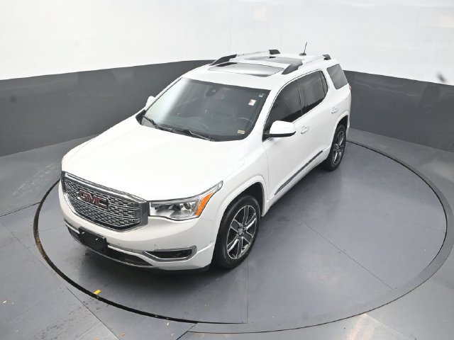 Used 2018 GMC Acadia Denali w/ Technology Package AWD/4WD image 24