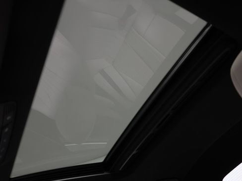 Used 2019 Mercedes-Benz E 300 E 300 image 24