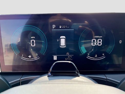 Used 2025 Hyundai Santa Fe XRT image 14