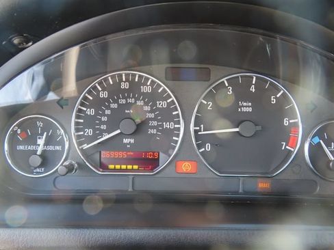 Used 2002 BMW Z3 2.5i RWD image 17