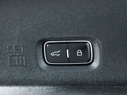 Used 2025 Ford Expedition Platinum w/ Stealth Appearance Package AWD/4WD image 33