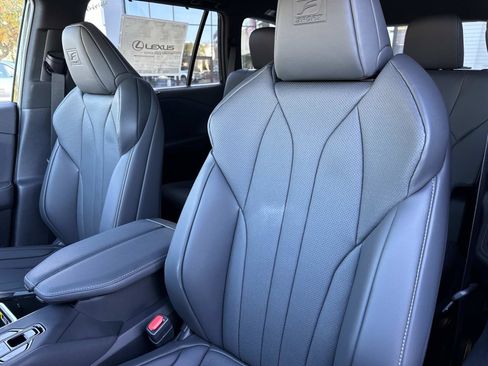 New 2026 Lexus TX 500h AWD image 19